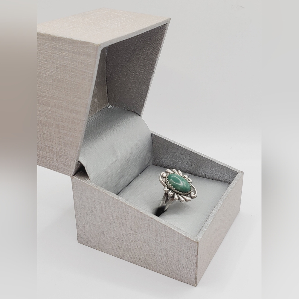 Genuine Green Turquoise Navajo Native American Sterling Silver Vintage Ring - Picture 6 of 6